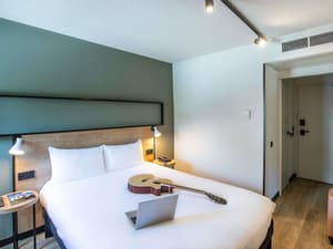 thumbnail: Room