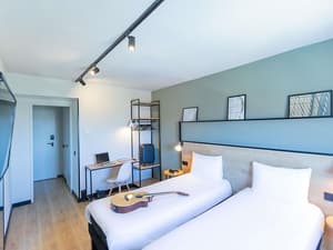 thumbnail: Room
