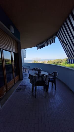 thumbnail: Terrace/patio