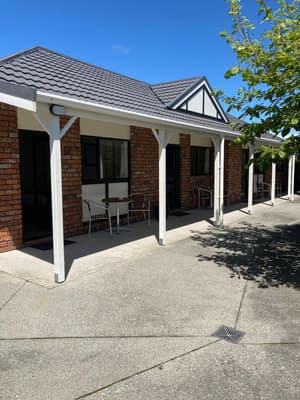 thumbnail: Front of property