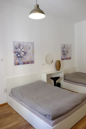 thumbnail: Interior detail