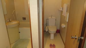 thumbnail: Bathroom