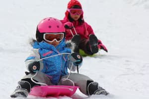 thumbnail: Skiing