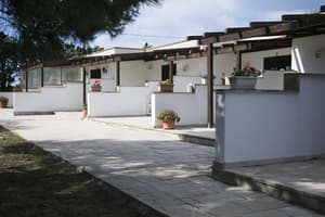 thumbnail: Exterior
