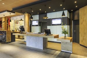 thumbnail: Reception