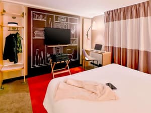 thumbnail: Room