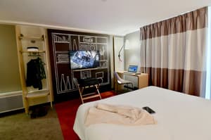thumbnail: Room