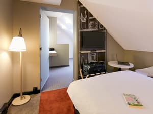 thumbnail: Room