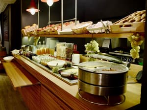 thumbnail: Breakfast area