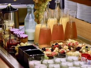 thumbnail: Breakfast area