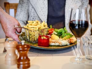 thumbnail: Restaurant