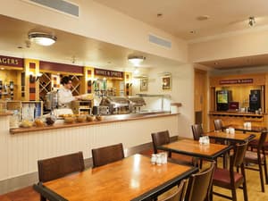 thumbnail: Bar (on property)