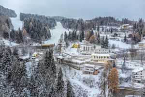 thumbnail: Ski hill
