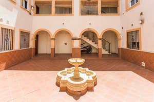 thumbnail: Courtyard