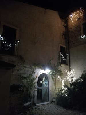 thumbnail: Exterior detail