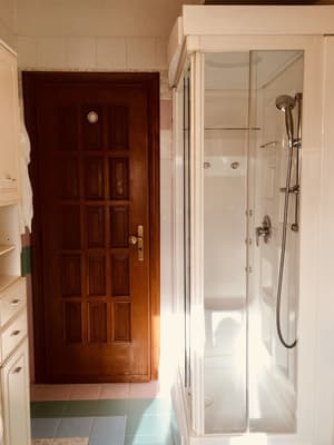 thumbnail: Bathroom shower