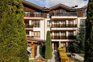 thumbnail: Front of property