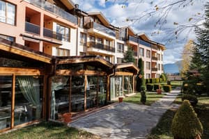 thumbnail: Front of property