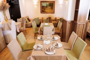 thumbnail: Restaurant