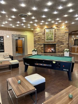 thumbnail: Lobby sitting area
