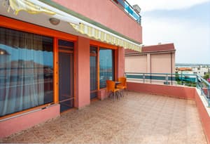thumbnail: Terrace/patio