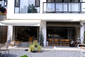 thumbnail: Exterior
