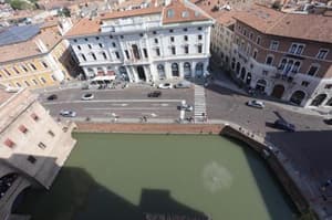 thumbnail: 186948109.jpg