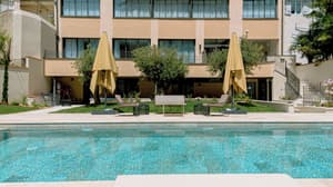 thumbnail: Exterior