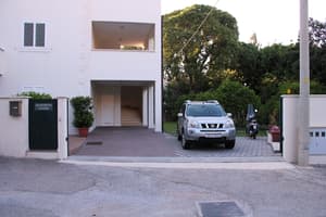 thumbnail: Exterior