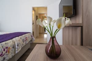 thumbnail: Interior detail