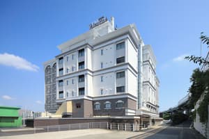 thumbnail: Exterior