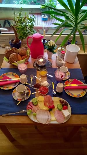 thumbnail: Breakfast area
