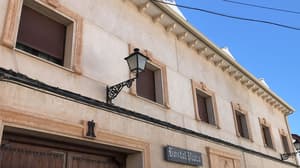 thumbnail: Front of property