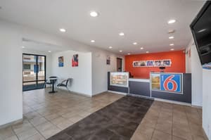 thumbnail: Snack bar
