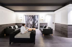 thumbnail: Interior entrance