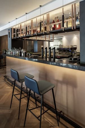 thumbnail: Bar (on property)