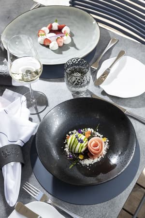 thumbnail: Restaurant