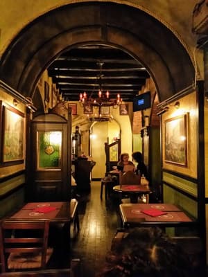 thumbnail: Restaurant