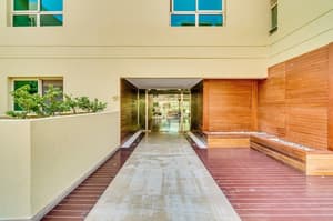 thumbnail: Interior entrance
