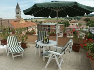 thumbnail: Terrace/patio