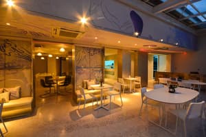 thumbnail: Restaurant