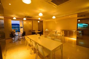 thumbnail: Restaurant