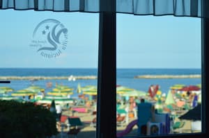 thumbnail: Restaurant-cafeteria