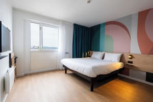 thumbnail: Room