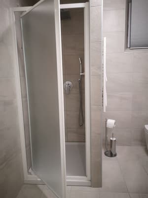 thumbnail: Bathroom shower