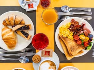 thumbnail: Breakfast area