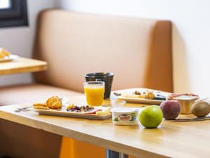 thumbnail: Breakfast area