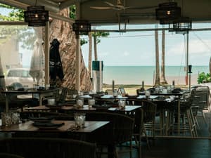 thumbnail: Restaurant
