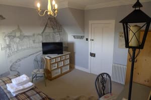 thumbnail: Interior detail