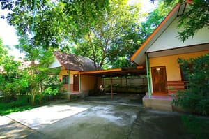 thumbnail: Property grounds